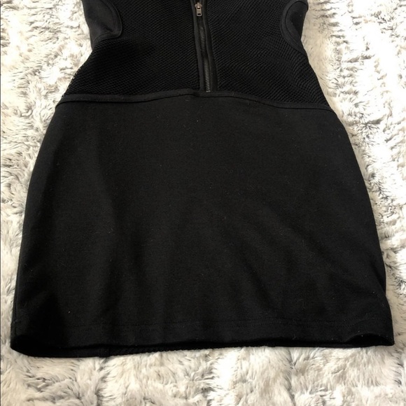 Dress - Picture 6 of 6